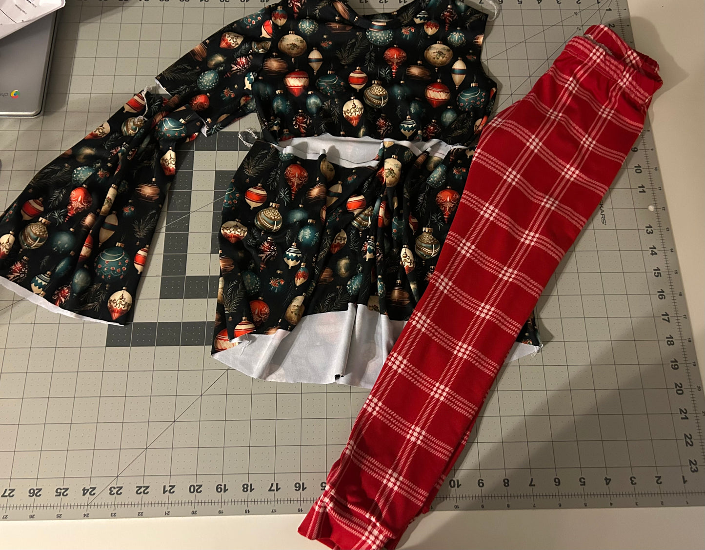 Ready To Ship 6/7 Daisy Peplum & leggings